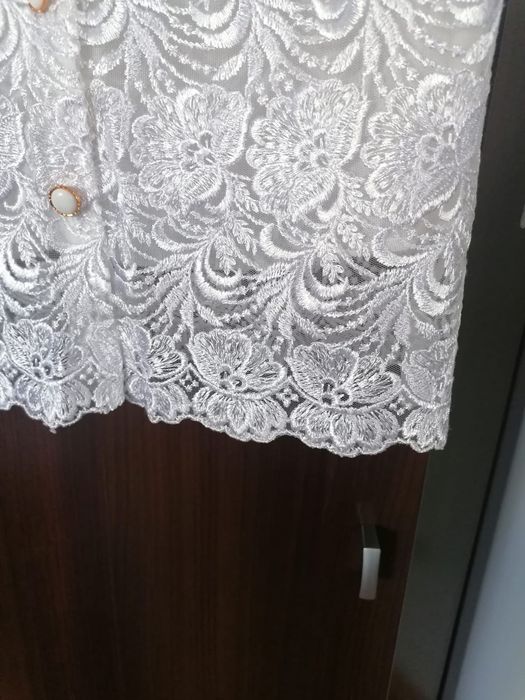 Biała bluzka z gipiury  z lat 90-tych
