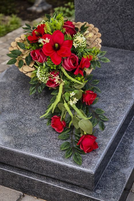 Stroik kompozycja na cmentarz.