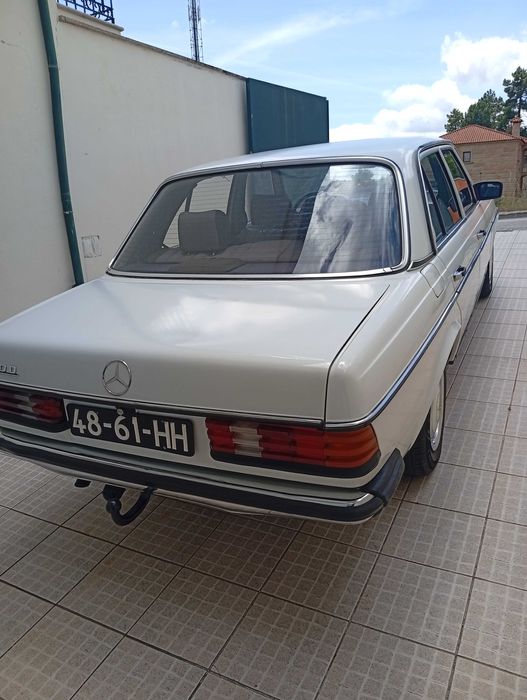 Mercedes W 123 300D