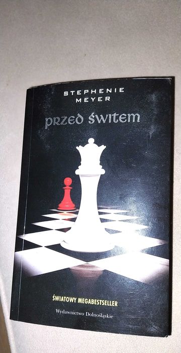 Stephenie Mayer "Przed świtem"