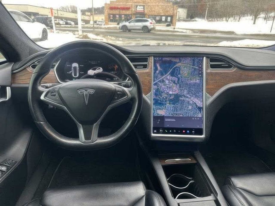 Tesla Model S P100D      2017