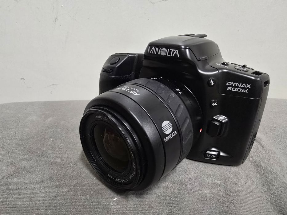 Aparat analogowy Minolta Dynax 500 si 35-70mm