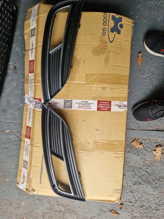 Gril Audi A4B8 polift