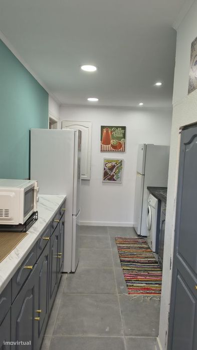 Quarto Individual Arroios com Varanda