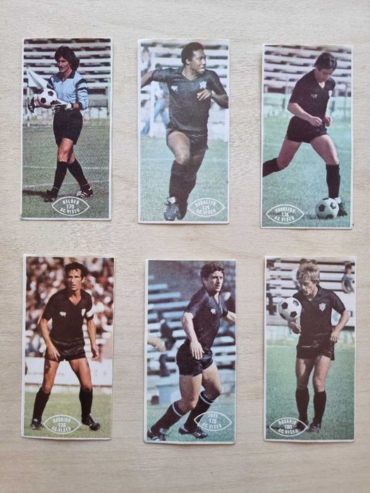 Cromos da equipa de futebol do Académico de Viseu