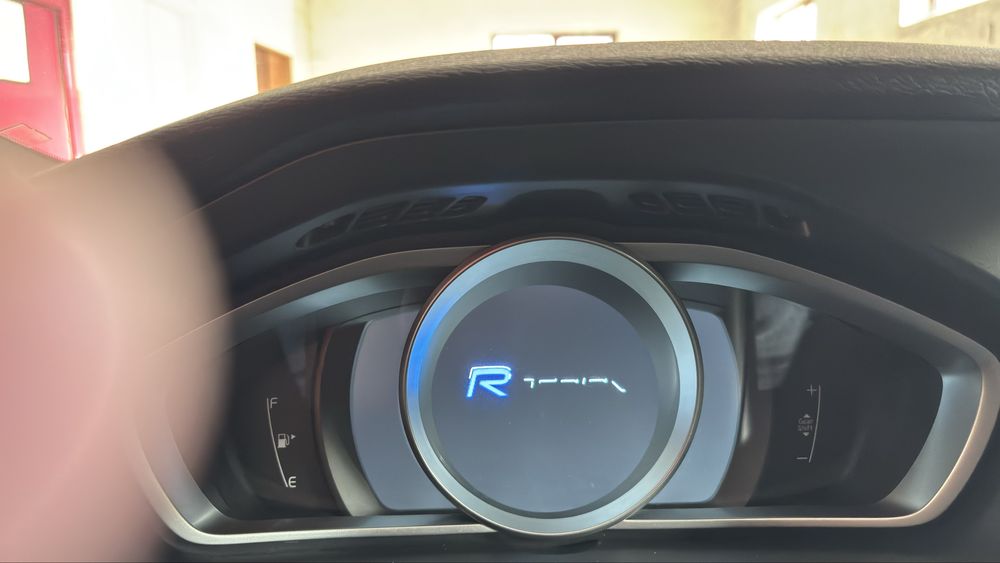 Volvo V40 D2 Rdesign