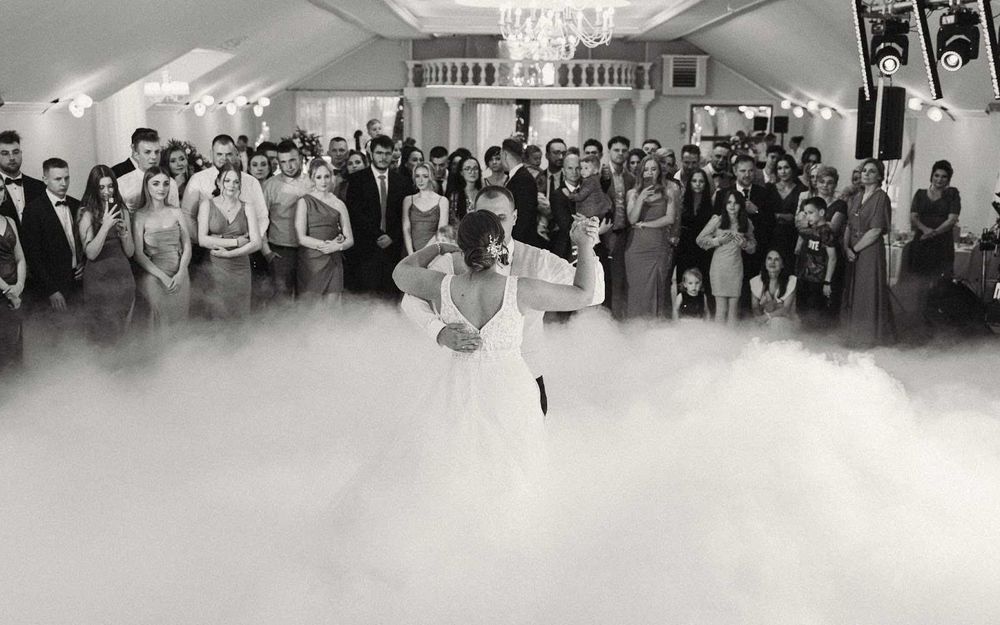 Samochód do ślubu AUDI S7 Love MrMrs Drink bar Pokaz iskier Ciężki dym