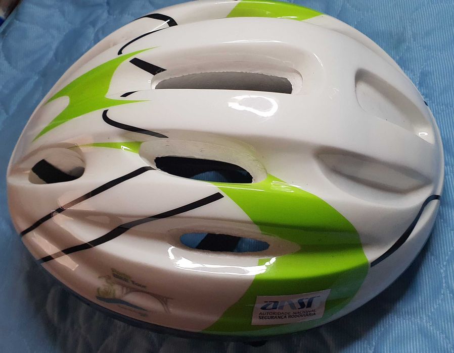 Trotinete/Ciclista - Capacete proteção