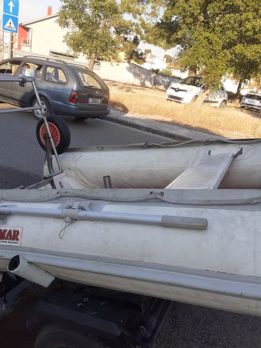Barco semi rígido