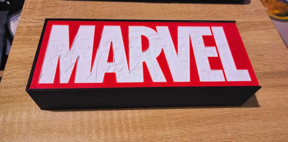 Marvel Lightbox LED | Decoração Iluminada para Fãs de Super-Heróis