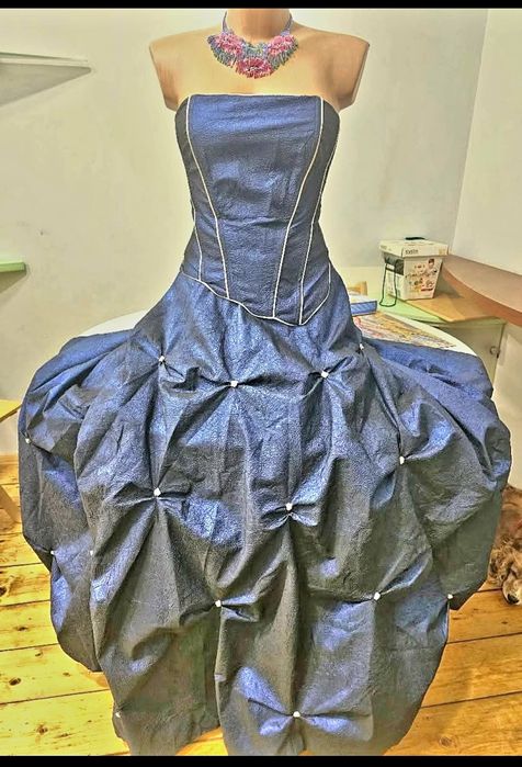 Продам сукню на бал