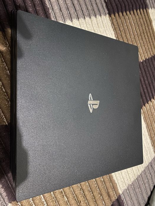 Sony Playstation 4 pro 1 TB SSD
