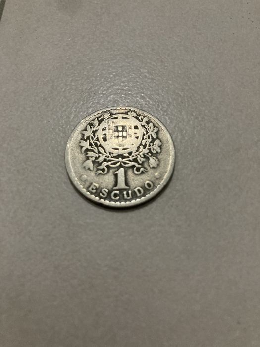 1 escudo de 1945