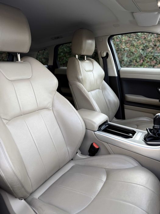 LAND ROVER RANGE ROVER EVOQUE 2.0 eD4 SE Premium → !!! Versão facelift + Nacional + Histórico completo + Estado imaculado !!!