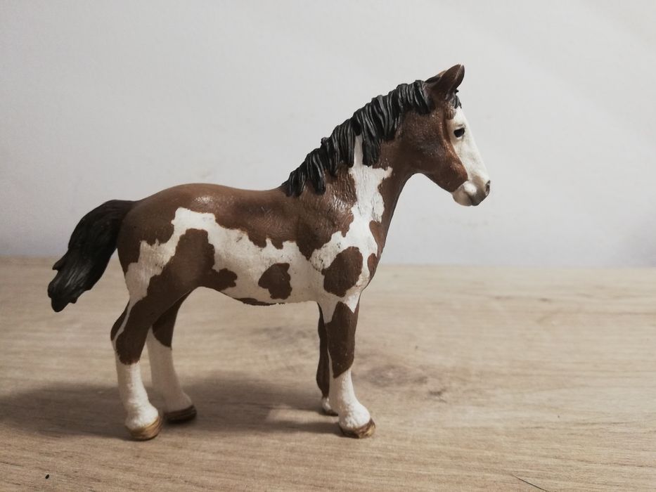 Źrebak figurka koń schleich pinto