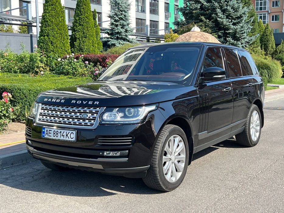 Автомобиль  Land Rover 2013 года выпуска в отличном состоянии