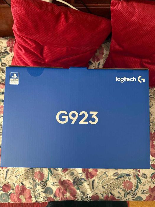 Volante Logitech G923 Racing Wheel + Pedais
