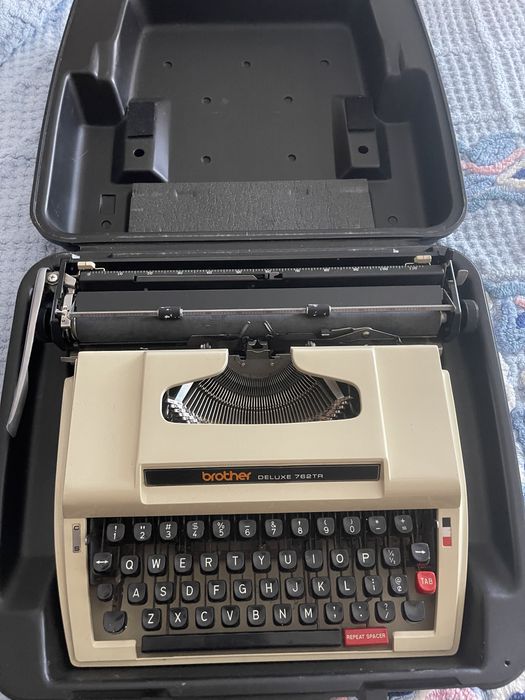 Maquina de escrever Brother