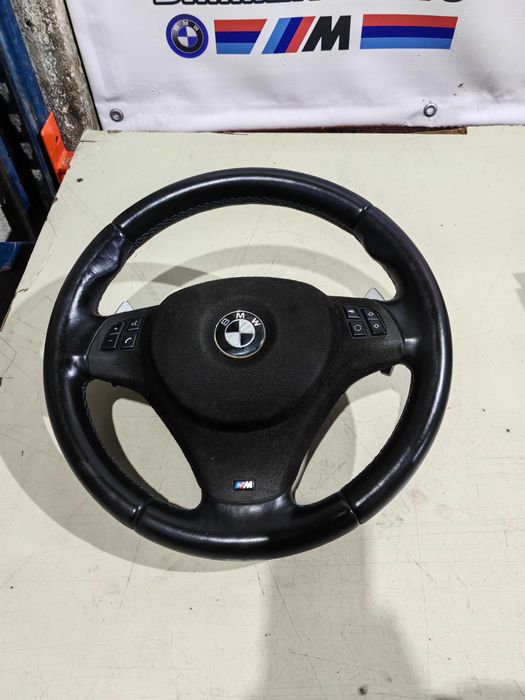 Volante Pack M com patilhas BMW serie 1 e 3 E81/82/87/88/E90/91/92