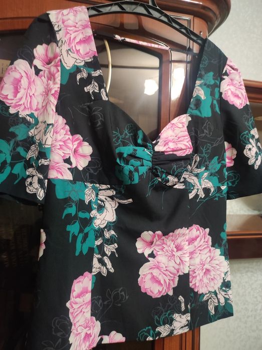 Продам нову блузку Guess