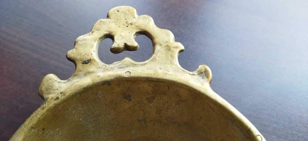 Masywna ,mosiężna misa