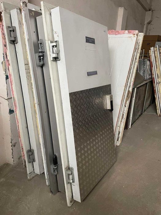 Холодильні двері для холодильних та морозильних камер