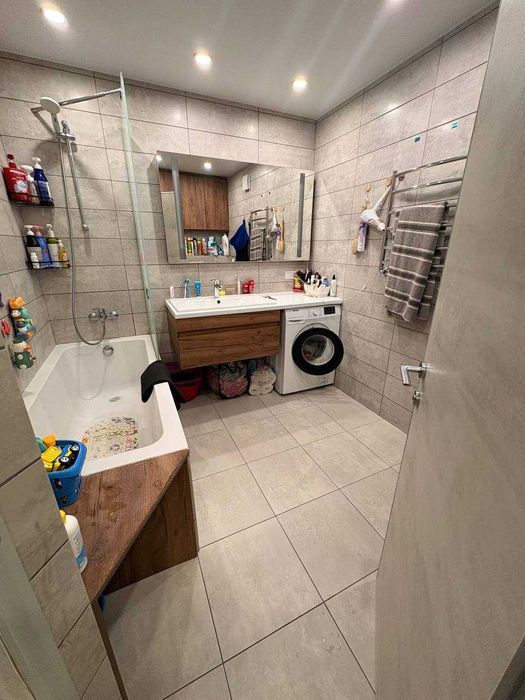 Продаж 2 кім квартири р-н Митнция