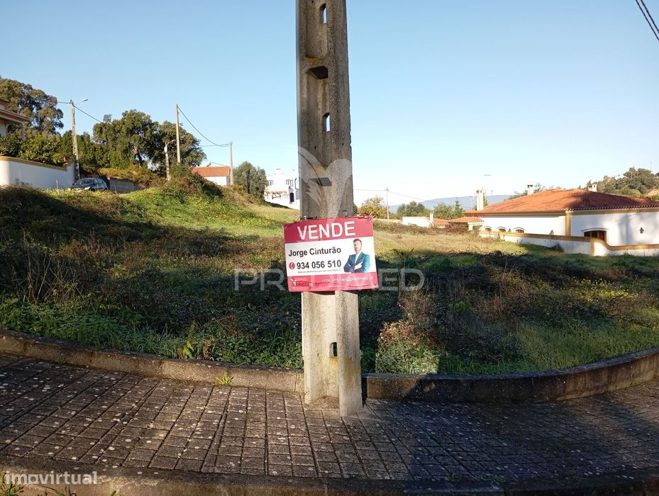 Lote   Urbano  648 m2  COM 3 FRENTES na chamusca