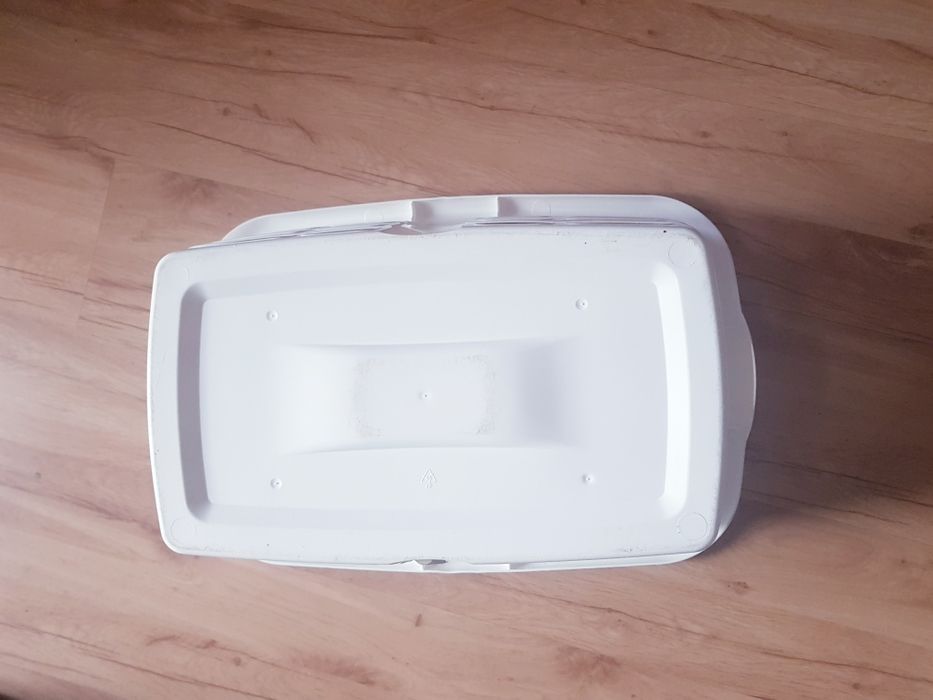Plastikowy kosz na pranie Tesco Basics 31.5L