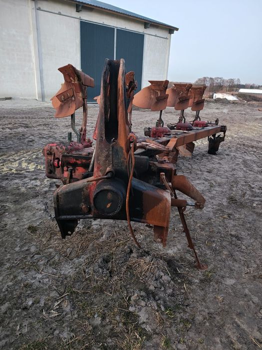 Pług 5 skibowy Vogel & Noot do remontu