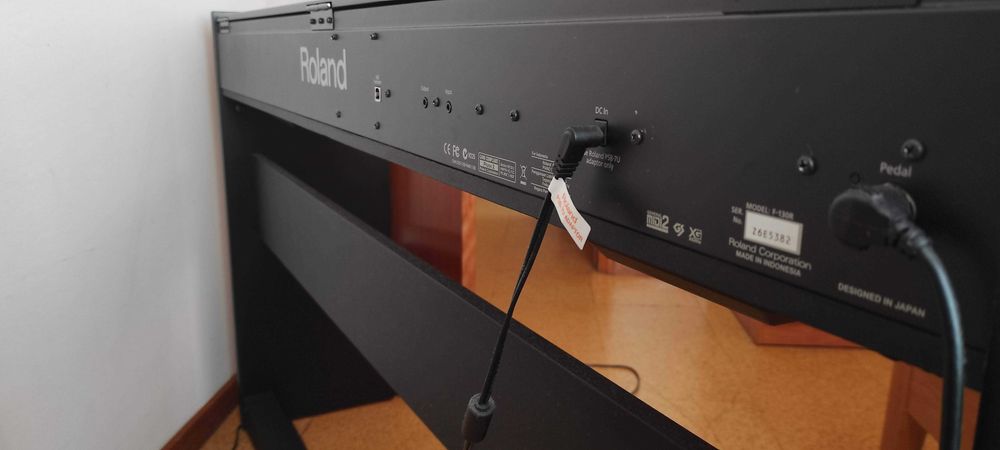 Piano Digital ROLAND F-130R