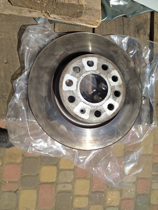 Тормозний диск Skoda Octavia a5