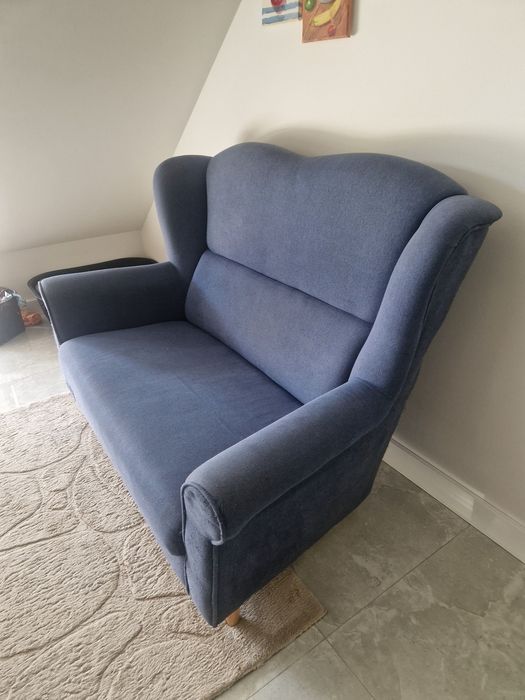 Sofa dwu osobowa typu uszatek