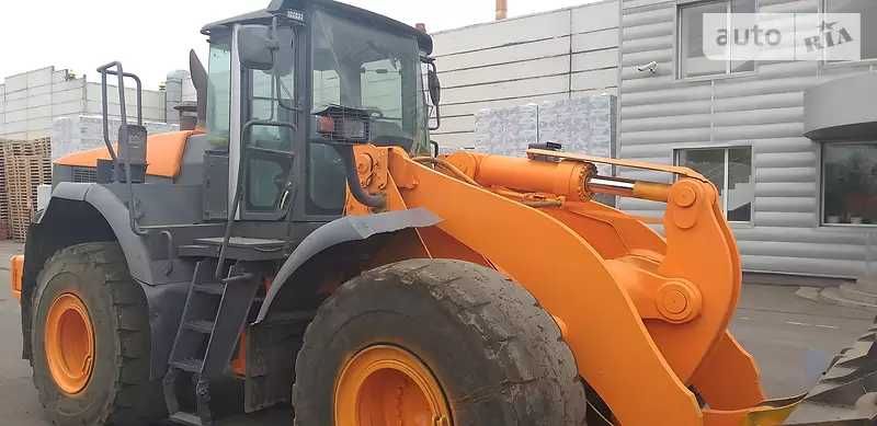 Фронтальний навантажувач Hitachi ZW310