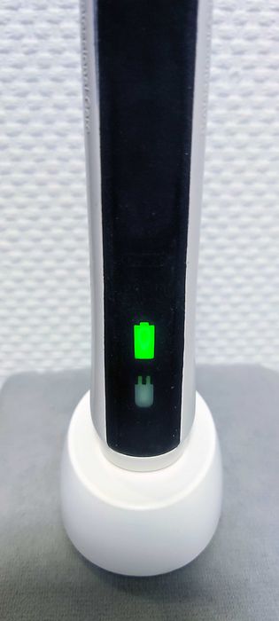 Электрическая зубная щетка Oral-B Braun PRO 750 black