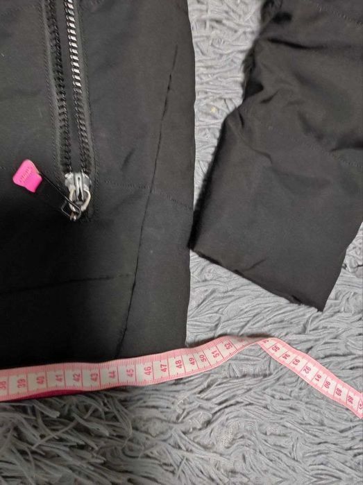 Жіноча коротка демісезонна  куртка, розмір S