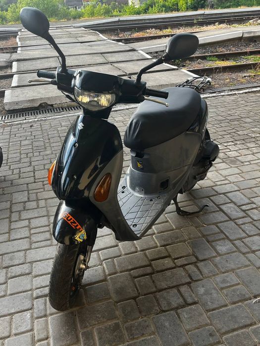 Скутер Suzuki lets 4