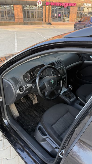 Skoda Octavia A5 FL  2012 1.6Tdi MT