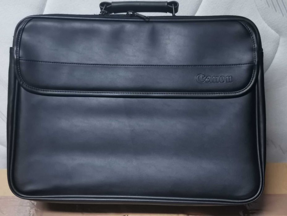 Mala leve para transporte de Laptop e documentação