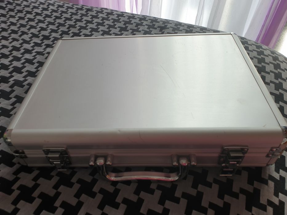 Mala de maquilhagem vazia64739851657729124