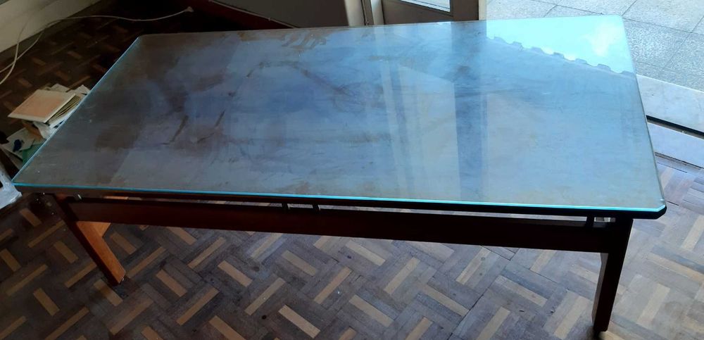 Mesa de Centro Olaio (retangular), Anos 60/70, Madeira Maciça: Freixo, Carvalho, Freijó ou Nogueira. Alt. 0,4m ; Comp, 1,28m ; Larg, 0,62m