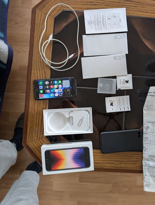iPhone SE gen3 2022 stan idealny