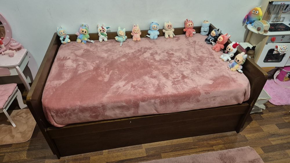 Cama de criança com gavetão
