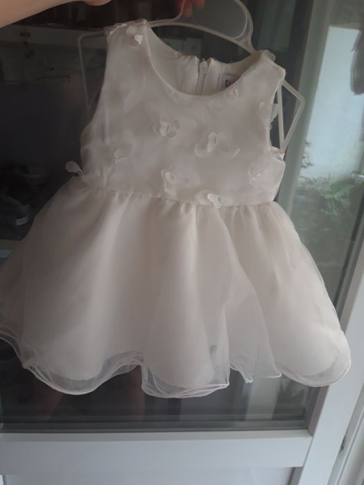 Ніжні святкові платтячка