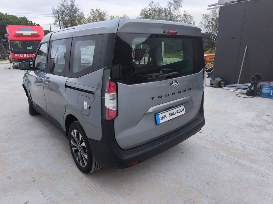 Ford tourneo 1.0  5lugares