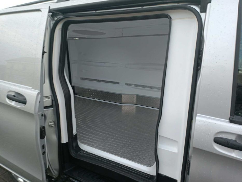 Mercedes -Benz VITO 119 CDI 64000 km. IZOTERMA z zabudową KERSNER 0 st