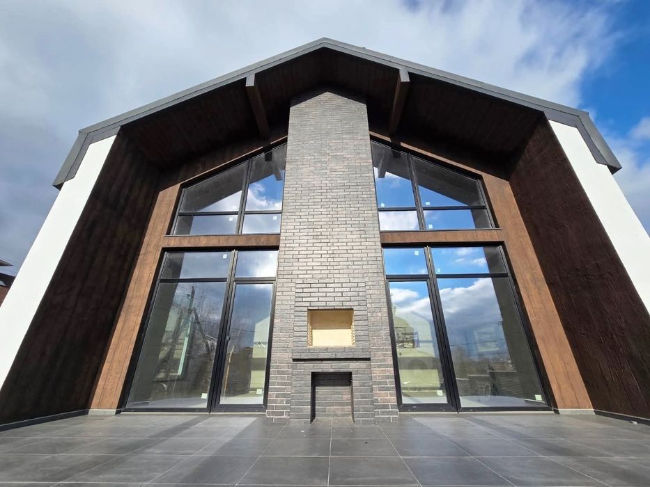 Будинок 240 м2 2 світло ліс 10 соток с. Іванковичі 11 км Феофанія