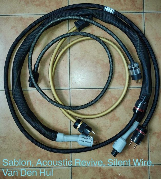 Продажа, обмен -коллекция межблочных, акустических и сетевых проводов.