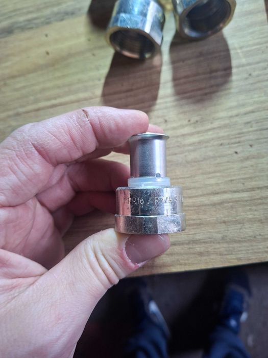 Kształtki złączki CO kolana pex  Maincor fi 1/2 3/4"