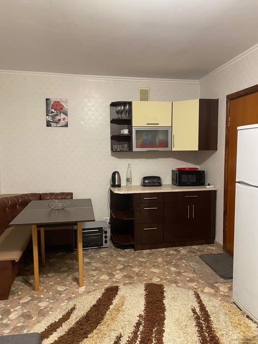 Продам затишну кімнату в секції на дві сім’ї по вул. Тернопільській